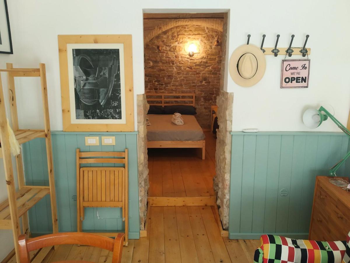 Bed and Breakfast La Finestra Sul Cortile Атри Экстерьер фото