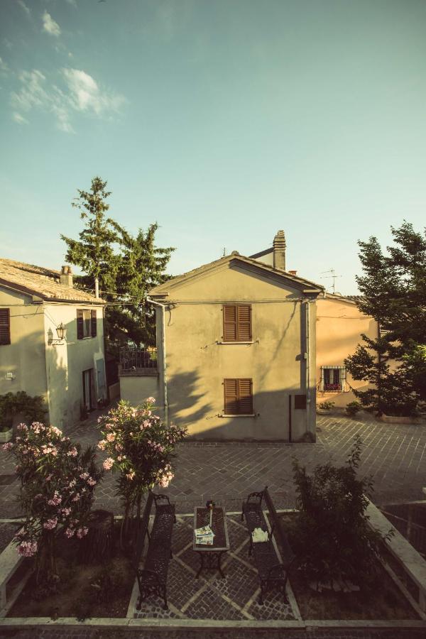 Bed and Breakfast La Finestra Sul Cortile Атри Экстерьер фото
