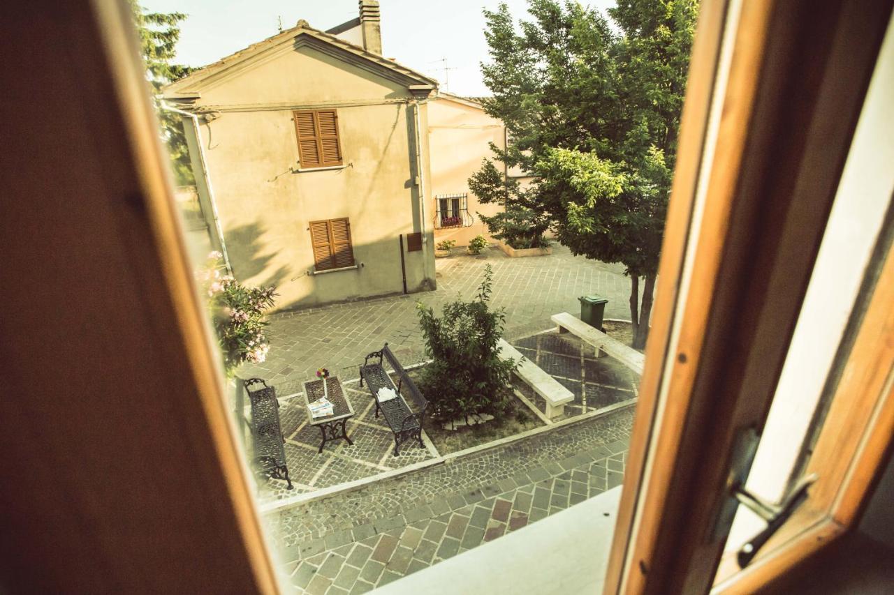Bed and Breakfast La Finestra Sul Cortile Атри Экстерьер фото